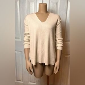 H&M Cream White Long Sleeve V-neck Rib Knit Lightweight Sweater - Size XS